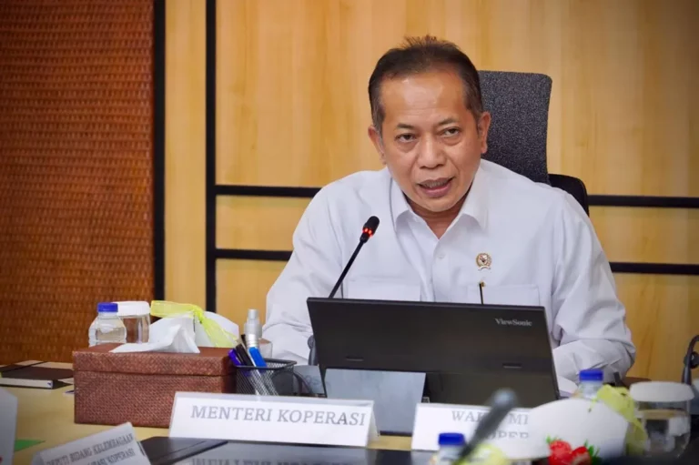 Pemerintah Memperkuat Peran Koperasi Melalui Penyaluran Gaji PNS dan Pensiunan